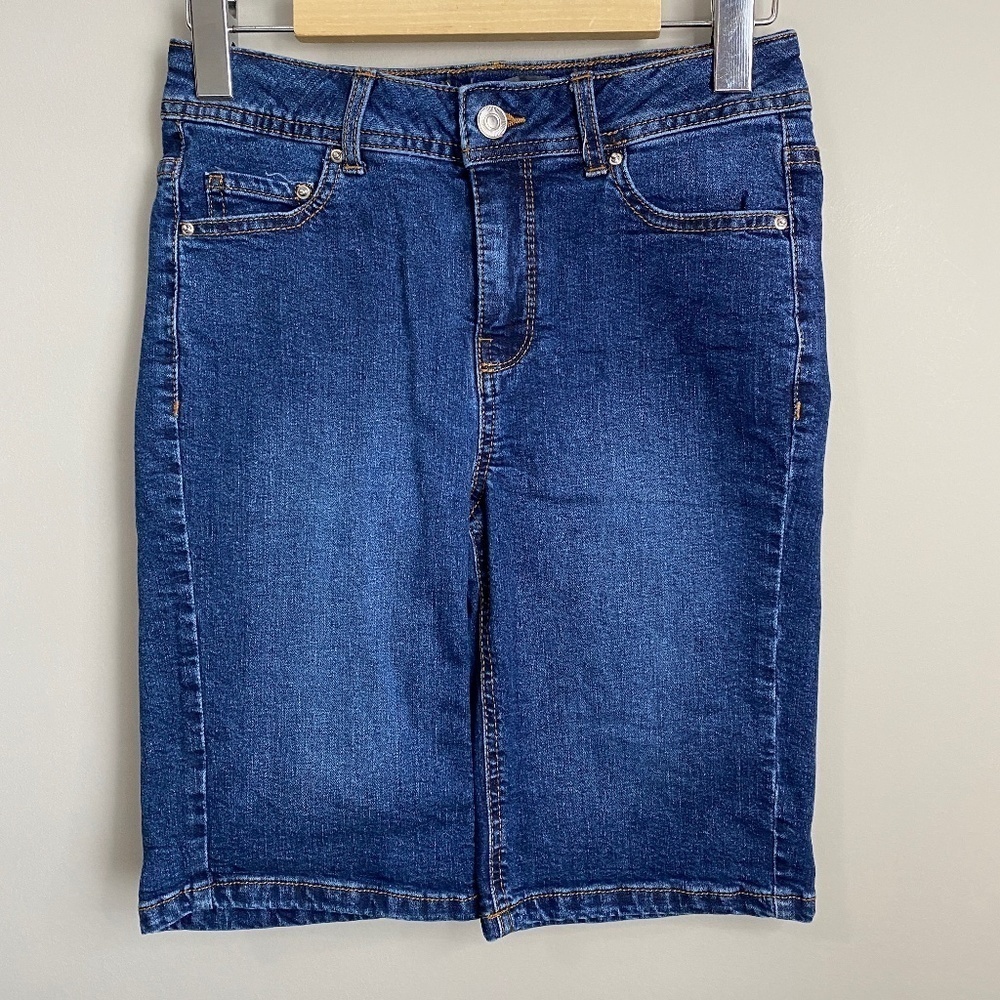 Suzy Shier Denim Bermuda Shorts Dark Wash Stretch Casual Womens Size 1 Festival